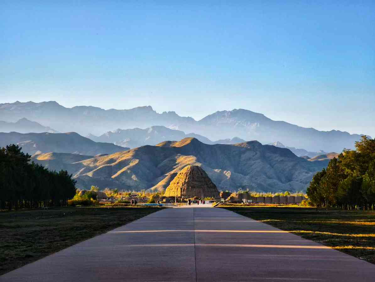 2025跨界融合 情绪消费崛起 - 游走吧旅游科普资讯网