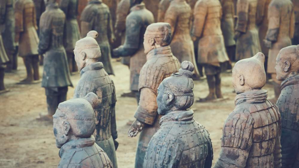 秦兵马俑考古新发现：二号坑发掘出土两乘战车 - 游走吧旅游科普资讯网