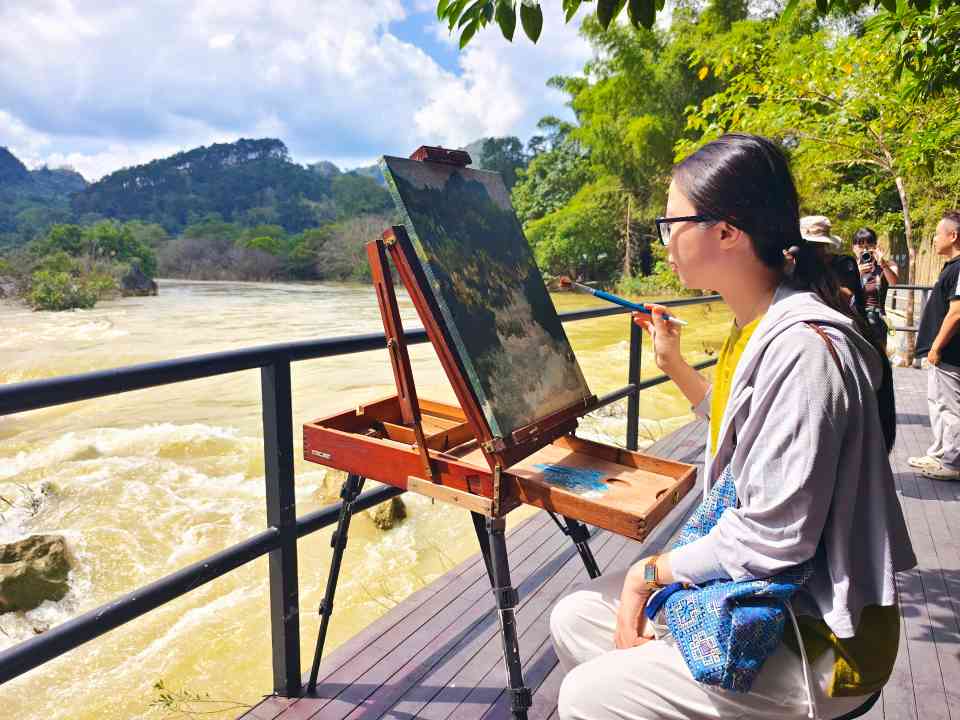 “在喀斯特的旷野里，喝一杯自由” - 游走吧旅游科普资讯网