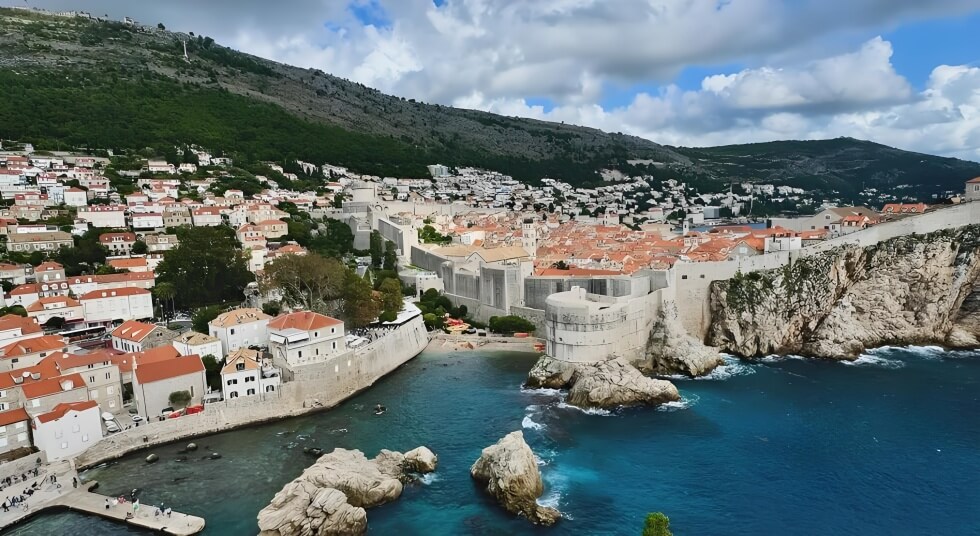 克罗地亚杜布罗夫尼克城墙之外:发现《权游》君临城的隐藏机位..(图1) 克罗地亚杜布罗夫尼克城墙之外:发现《权游》君临城的隐藏机位..(图1)