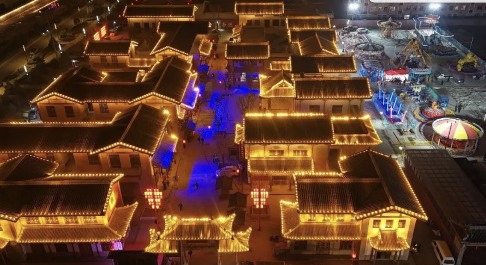 万荣锦里古街：影视模仿秀 新年引游人 - 游走吧旅游科普资讯网