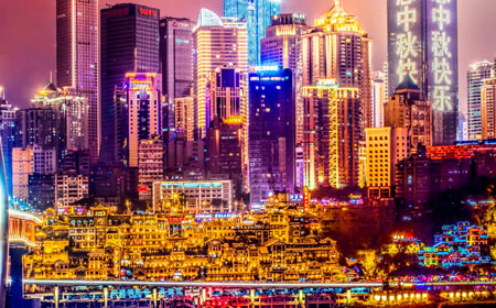 重庆有什么魅力让人上瘾？重庆旅游全攻略：解锁8D魔幻山城的吃喝..(图1)