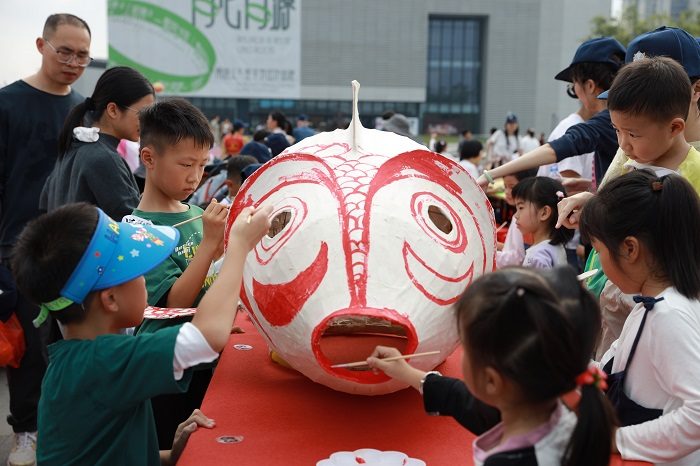 山水为幕，百人造龙！“四山两江·兴龙计划”首出户外，西樵站引爆非遗共创热潮(图4)