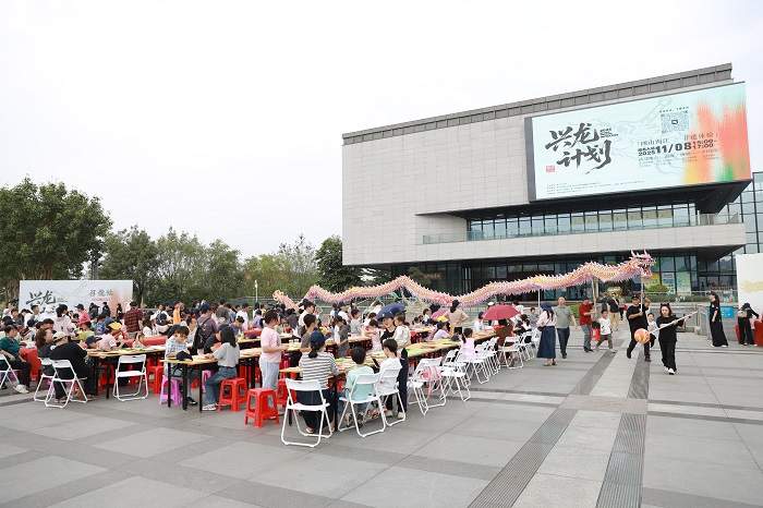 山水为幕，百人造龙！“四山两江·兴龙计划”首出户外，西樵站引爆非遗共创热潮(图3)