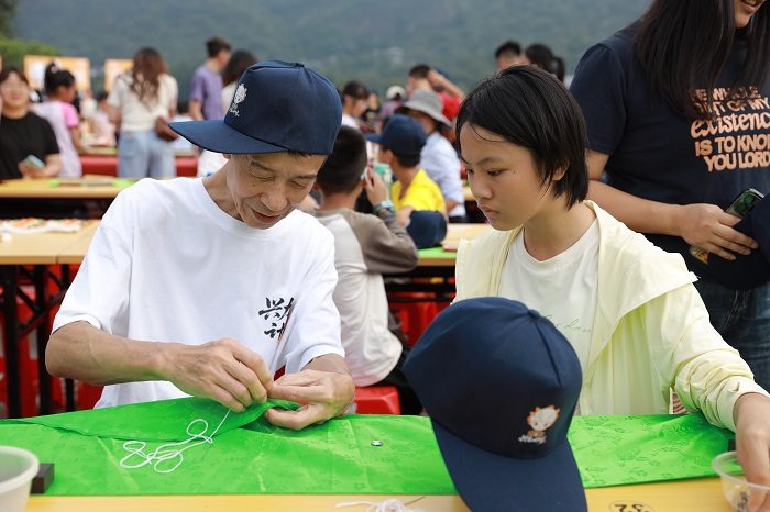 山水为幕，百人造龙！“四山两江·兴龙计划”首出户外，西樵站引爆非遗共创热潮(图5)