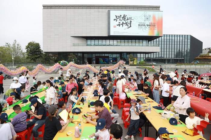 山水为幕，百人造龙！“四山两江·兴龙计划”首出户外，西樵站引爆非遗共创热潮(图8)