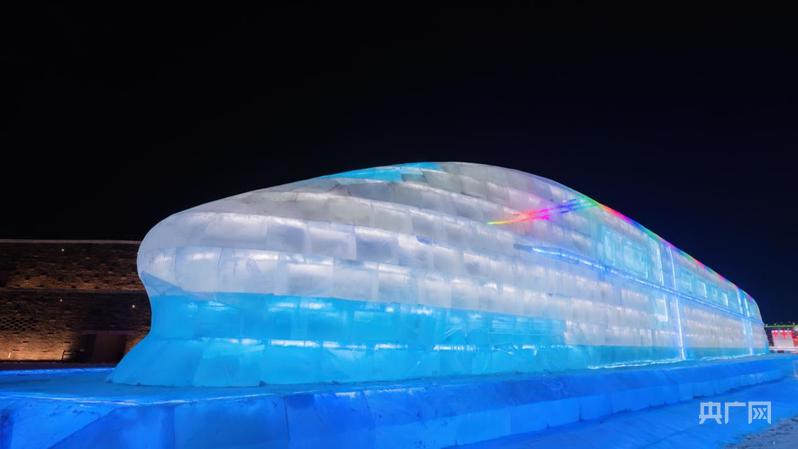 乘冰雪专列 赴冬日之约!首列“哈尔滨冰雪大世界”号高铁主题列车开行(图5) 乘冰雪专列 赴冬日之约!首列“哈尔滨冰雪大世界”号高铁主题列车开行(图5)