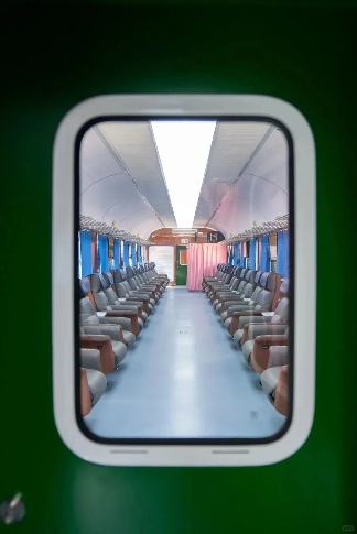 这个火车站用绿皮车提供免费住宿,还设有女性专用车厢!(图8) 这个火车站用绿皮车提供免费住宿,还设有女性专用车厢!(图8)