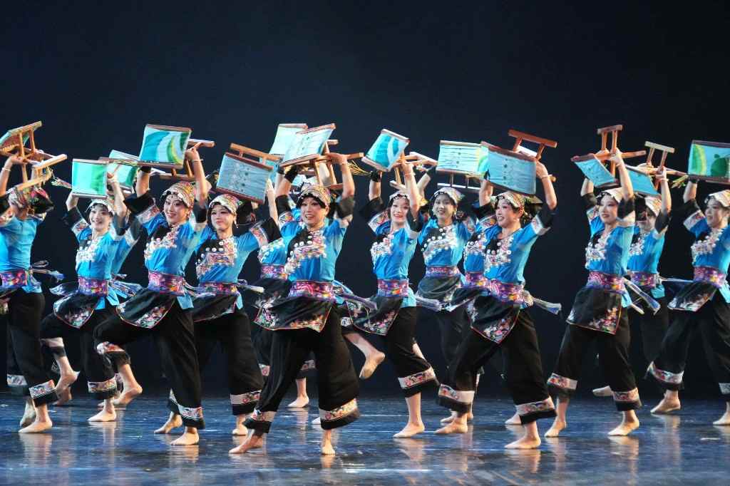 中国舞蹈荷花奖精品巡演走进长沙(图1) 中国舞蹈荷花奖精品巡演走进长沙(图1)