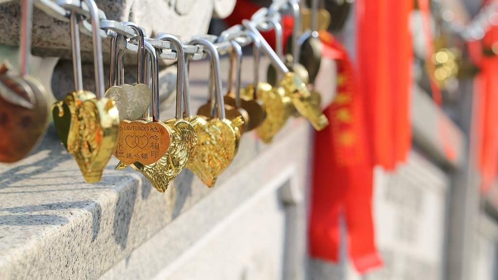 景区暴力拆除游客许愿锁，两难局面何以形成？ - 游走吧旅游科普资讯网