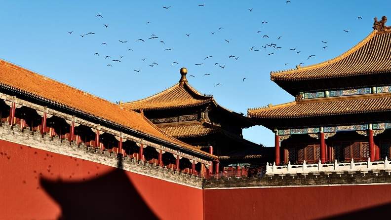 着奇异服装被劝离 衣着自由也要尊重文化传统 - 游走吧旅游科普资讯网