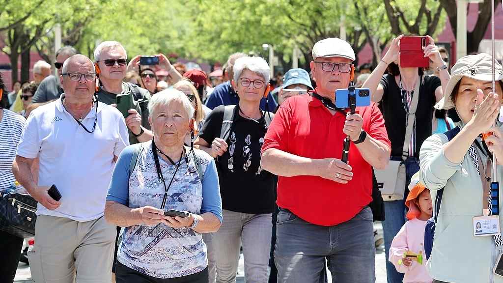 “五一”入境游火热，“旅游+购物”圈粉外国游客 - 游走吧旅游科普资讯网