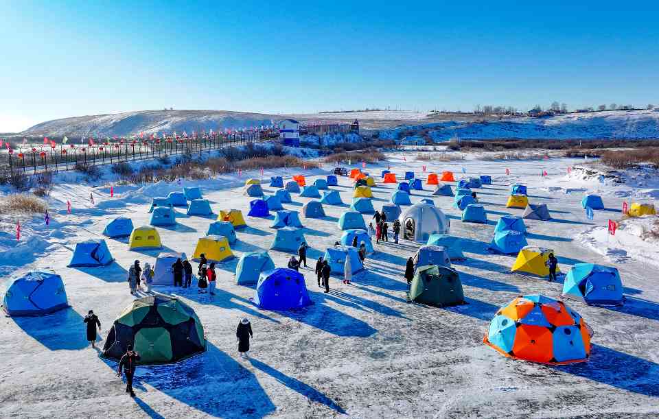 内蒙古黑山头口岸景区：丰富冰雪产品供给 释放冰雪经济动能(图5)