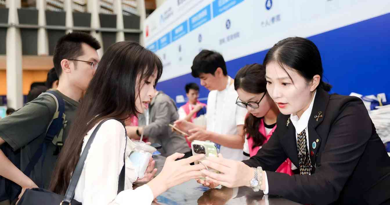 三十年讲好中国故事 金钥匙为何始终如一(图1) 三十年讲好中国故事 金钥匙为何始终如一(图1)