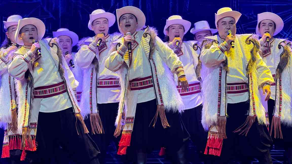 2025年云南省“群星奖”“彩云奖”精品节目展演启幕(图2) 2025年云南省“群星奖”“彩云奖”精品节目展演启幕(图2)