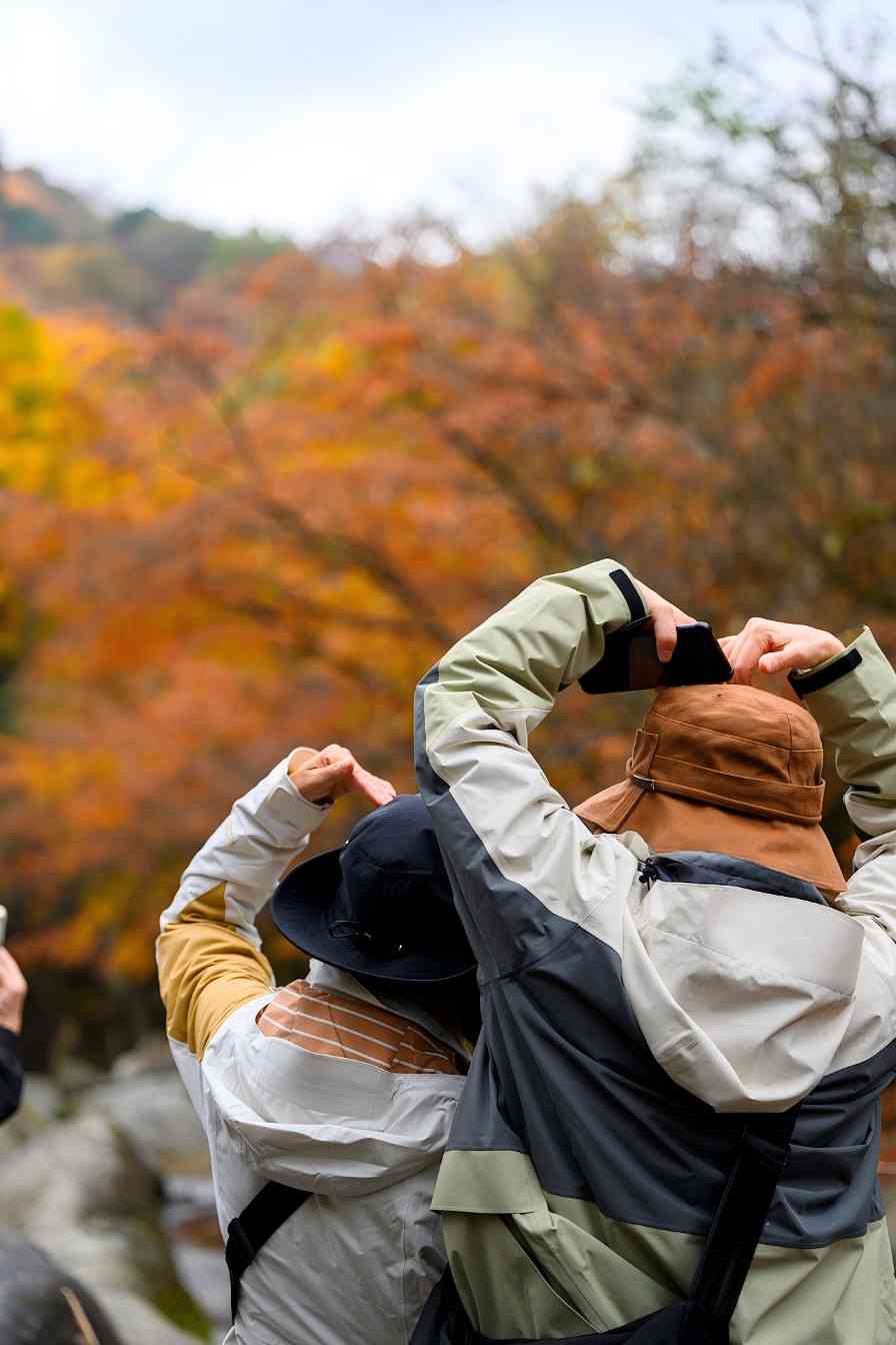 光雾山完善红叶季服务(图1)