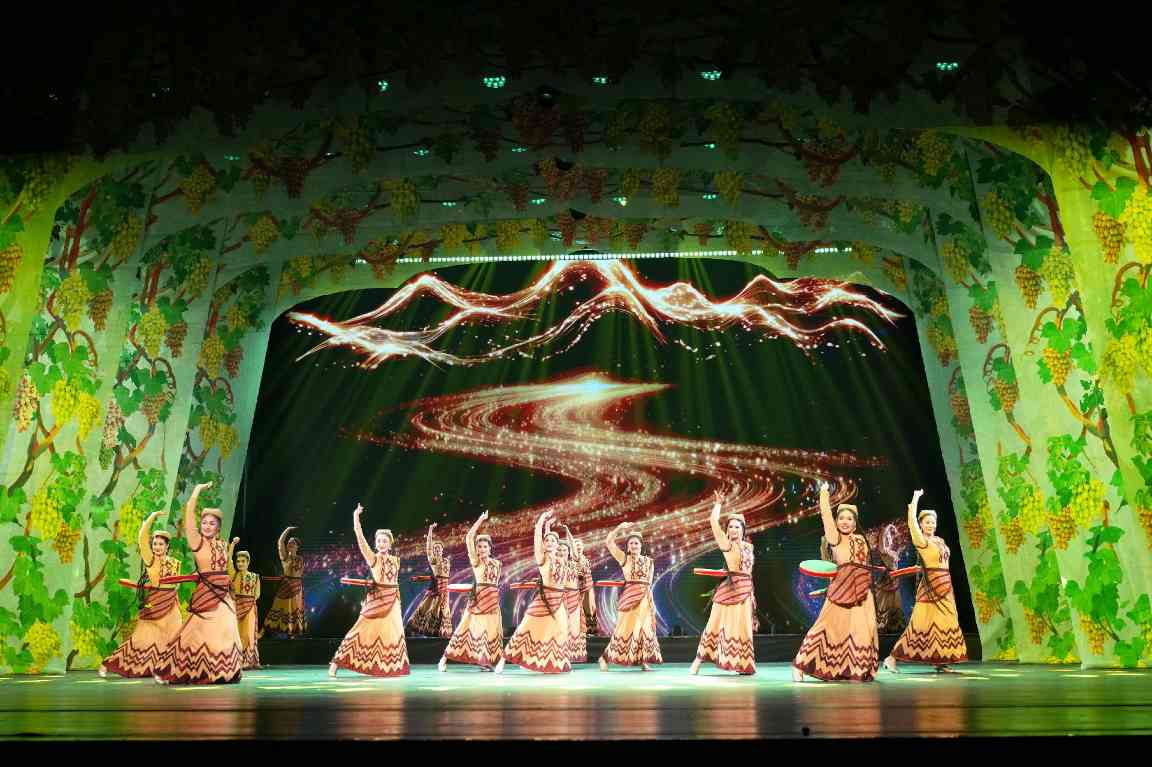 新疆大型音舞诗《吐鲁番的葡萄会唱歌》走进湖南 - 游走吧旅游科普资讯网