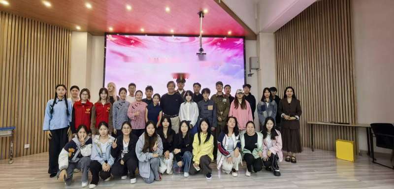 老艺术家文化志愿服务工程走进重庆旅游职业学院(图7)