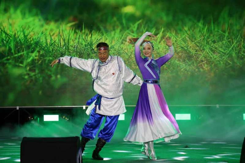 老艺术家文化志愿服务工程走进重庆旅游职业学院(图5)